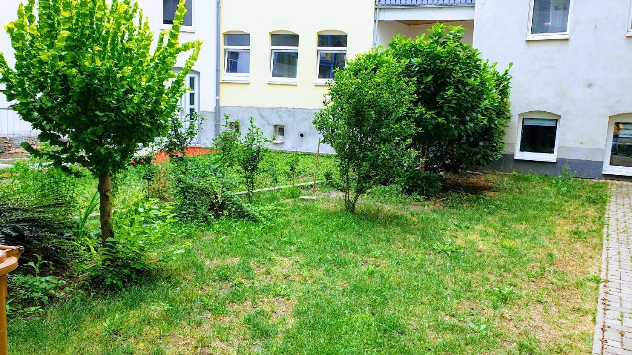 Room In City Center Halle With Shared Bathroom & Kitchen - Free Wifi, Netflix, Ipad & Ground Floor Εξωτερικό φωτογραφία