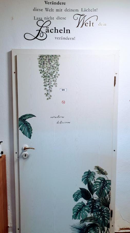 Room In City Center Halle With Shared Bathroom & Kitchen - Free Wifi, Netflix, Ipad & Ground Floor Εξωτερικό φωτογραφία